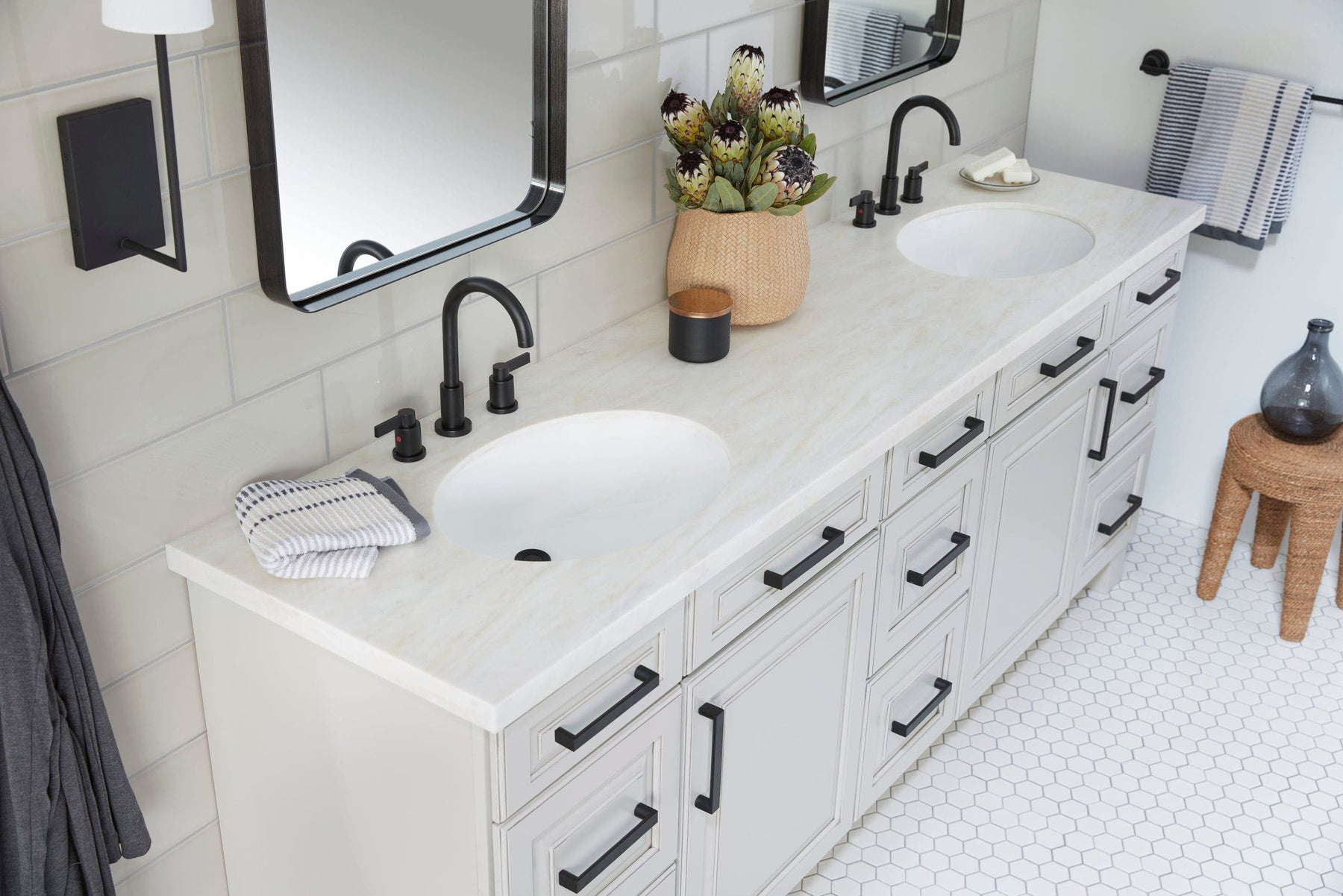 Guide to Matching Fixture Finishes to Bathroom Styles