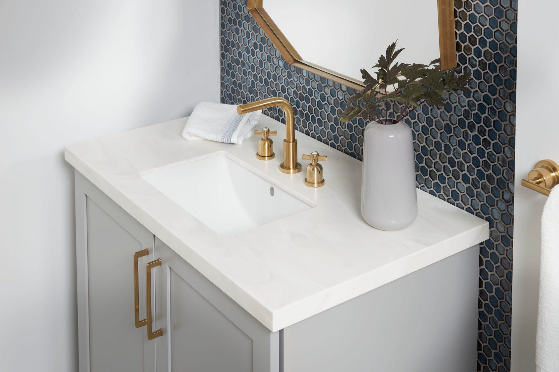 Buyer’s Guide: The Best Materials for Bathroom Sinks
