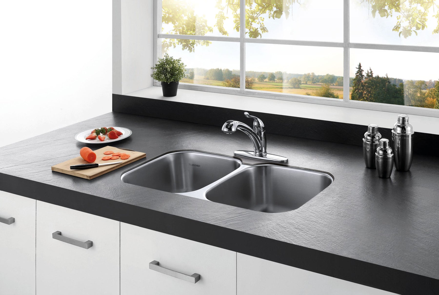 Design Benefits of a Pull-Out Faucet