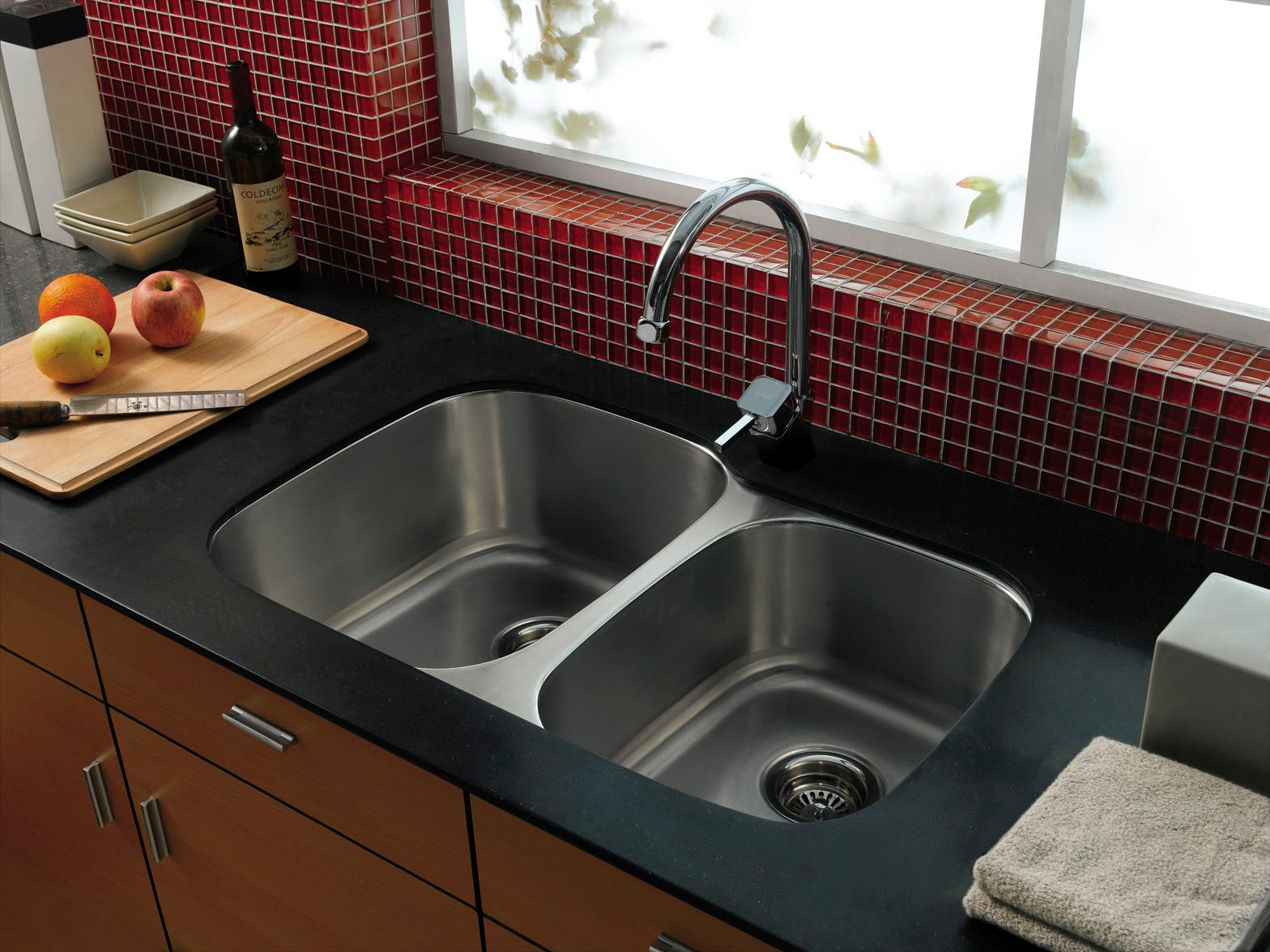 Santa Came Early This Year with the Gourmetier Kitchen Sink, GKUD3221