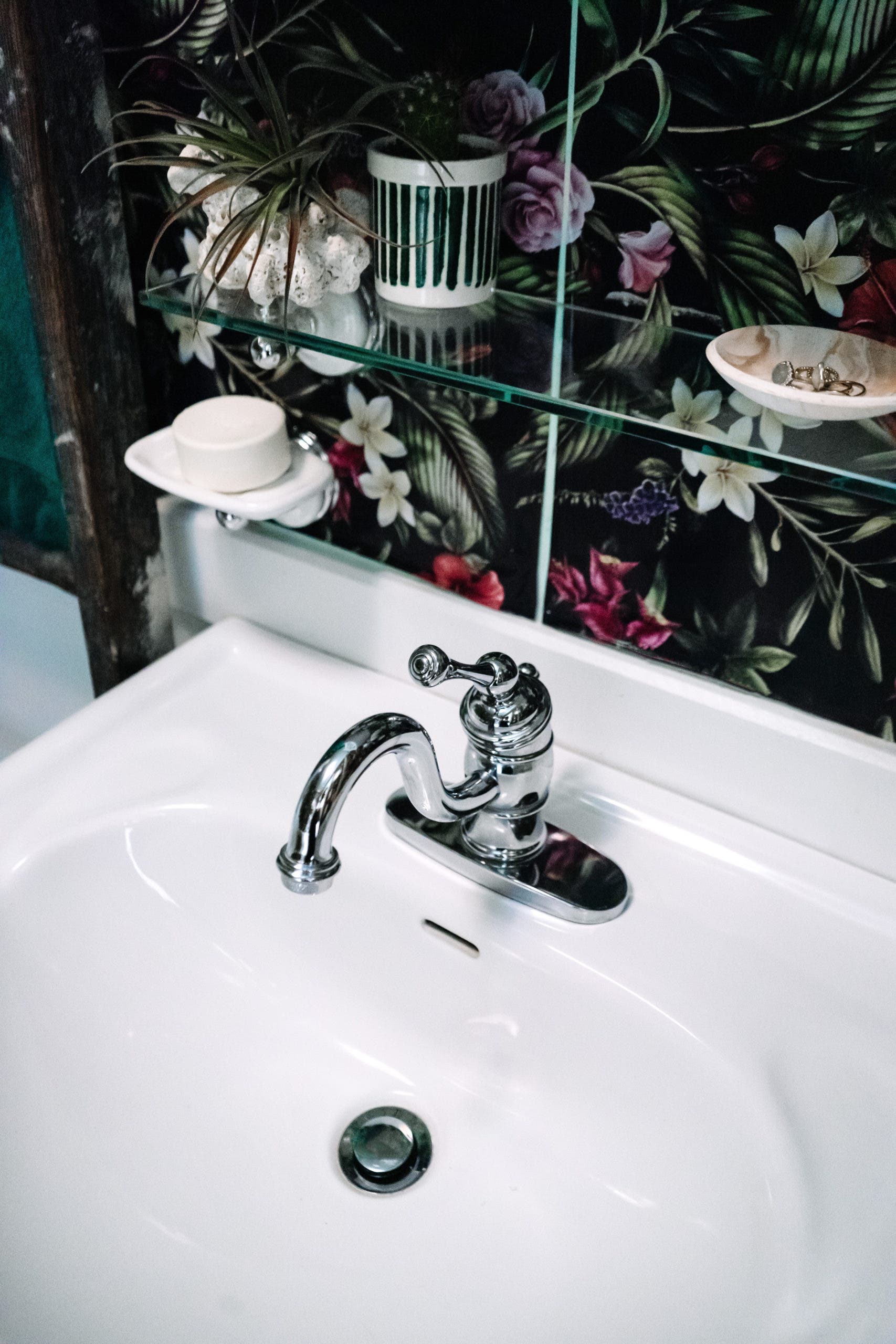 Why a Single-Hole Faucet Can Save Space