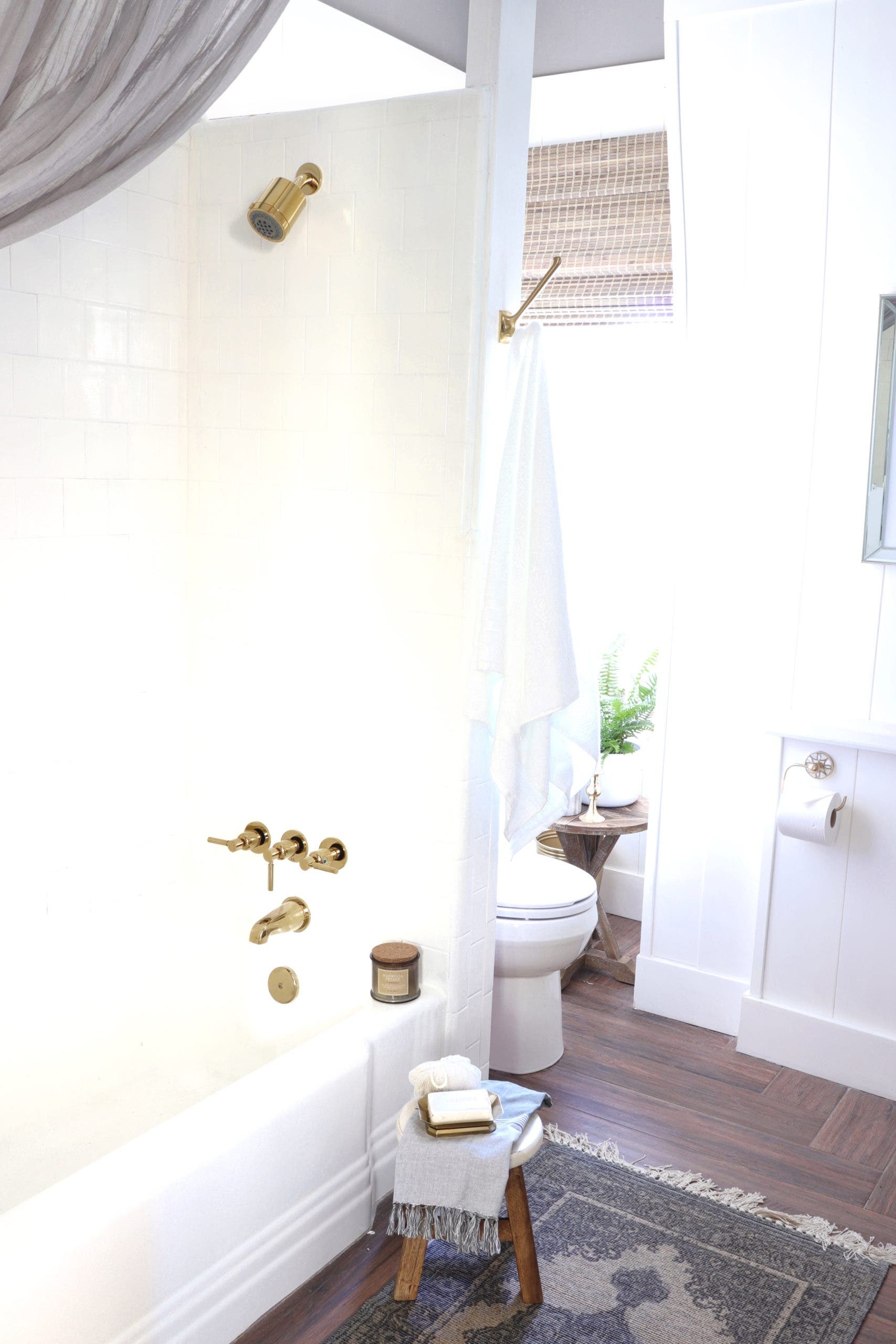 Showers, Bathtubs, or Shower and Bath Combinations: The Advantages of Each
