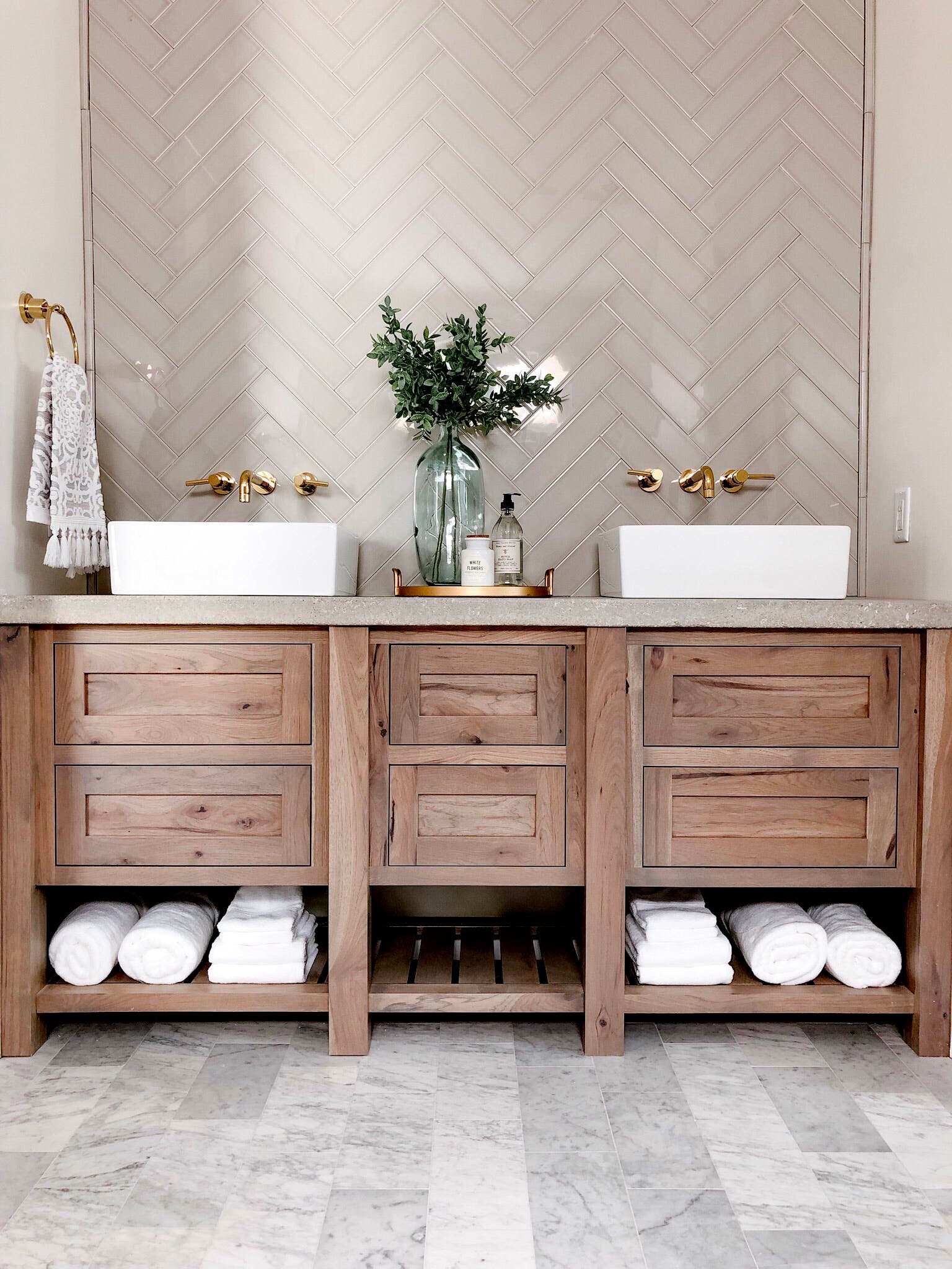 Wall Mount Bathroom Faucets