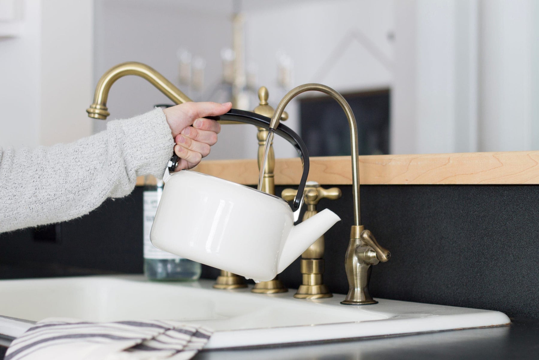 Finishes and Styles of Water Filtration Faucets