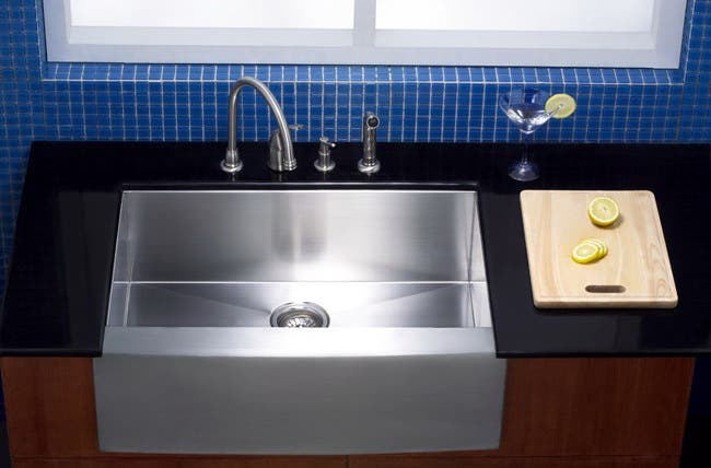This Apron Front Stainless Steel Farmhouse Kitchen Sink Will Solve All Your (Dishwashing) Problems, KUF302110BN