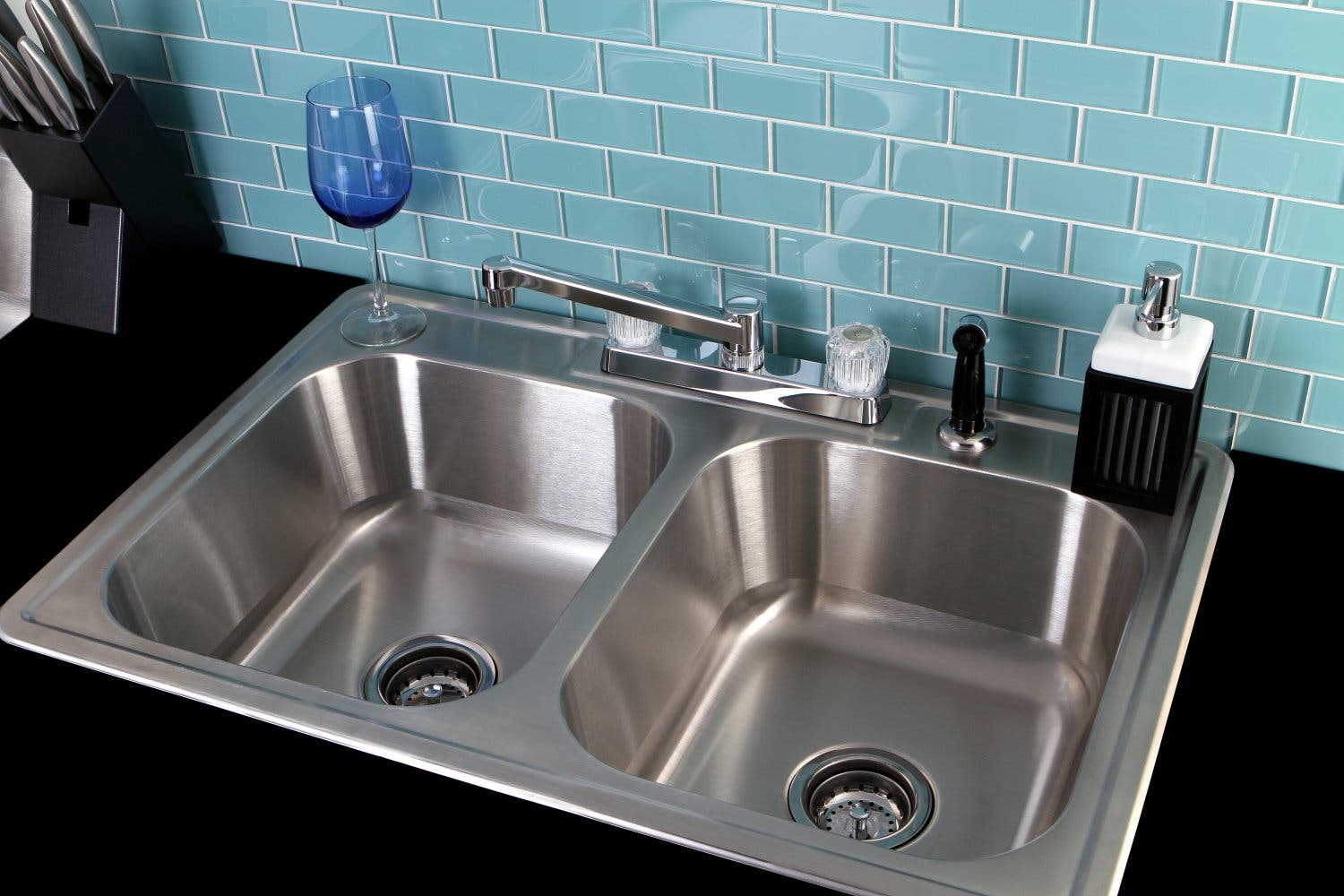 The Gourmetier Kitchen Sink Comes with It All, KZ33226SP
