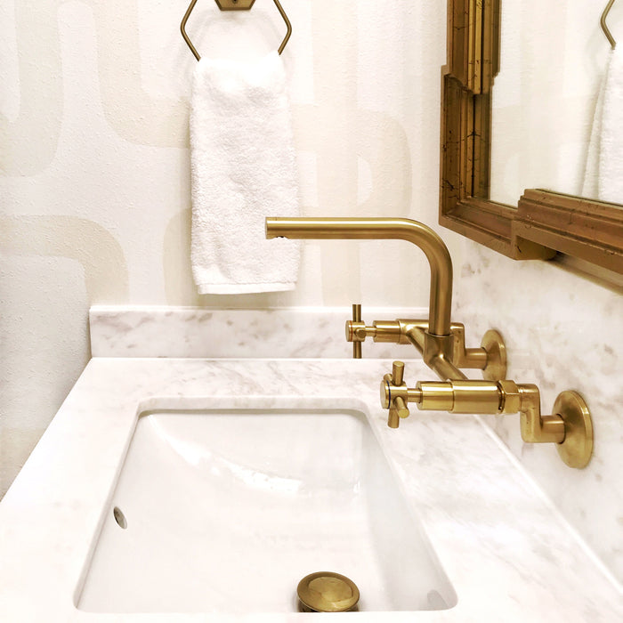 How Lighting Fixtures Enhance the Finishes in the Bathroom