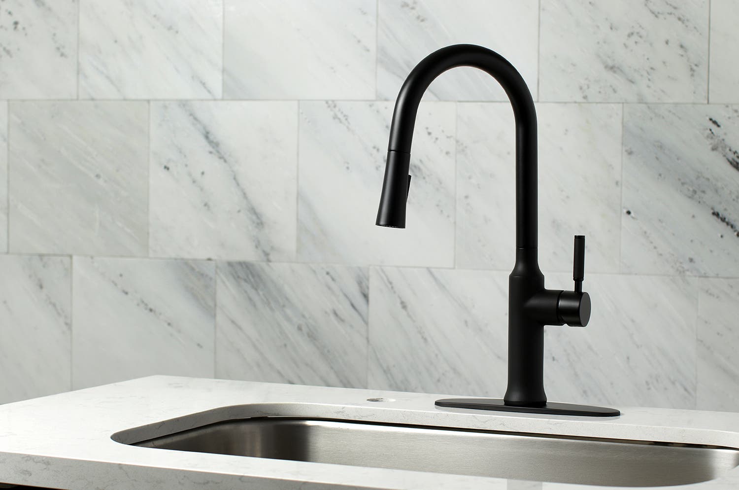 The Gourmetier Single-Handle Kitchen Faucet Single-Handedly Emboldens Kitchens, LS2720DKL