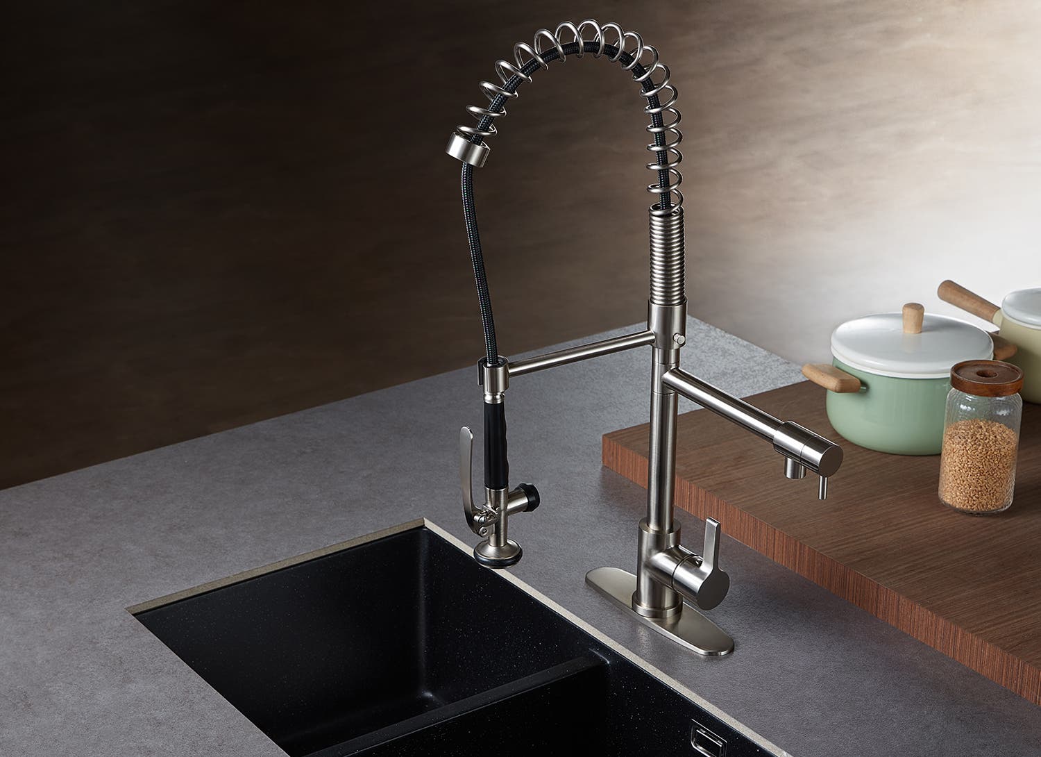 The Continental Kitchen Faucet Brings Modern Charm, LS8508CTL