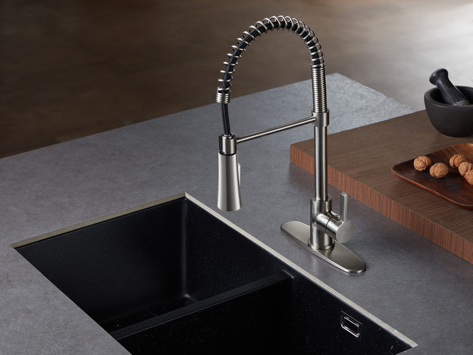 Become a Chef with the Continental Kitchen Faucet, LS8678CTL