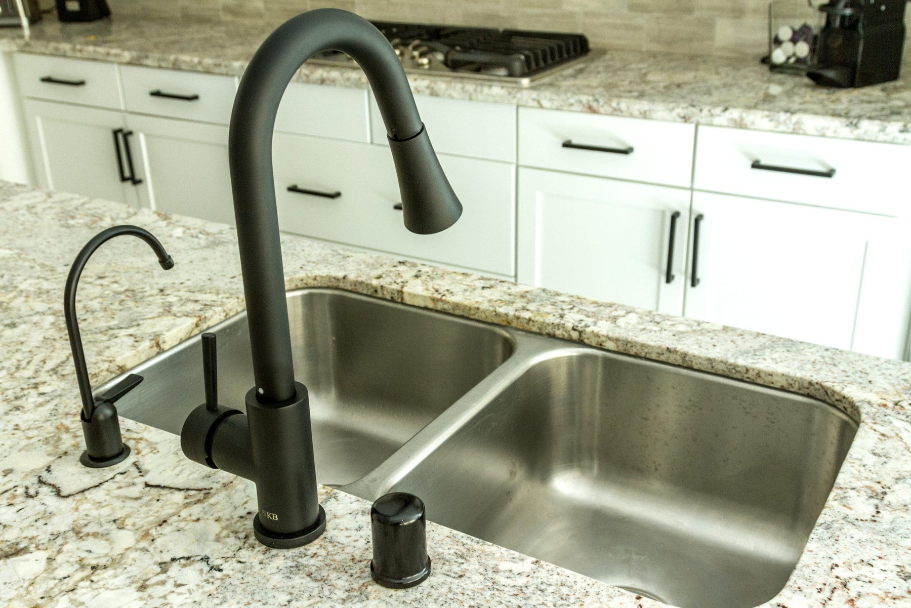 How to Choose a Faucet for Your Modern Kitchen