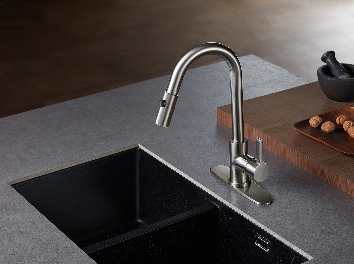 Continental Faucets Enhance Minimalist Kitchens, LS8788CTL