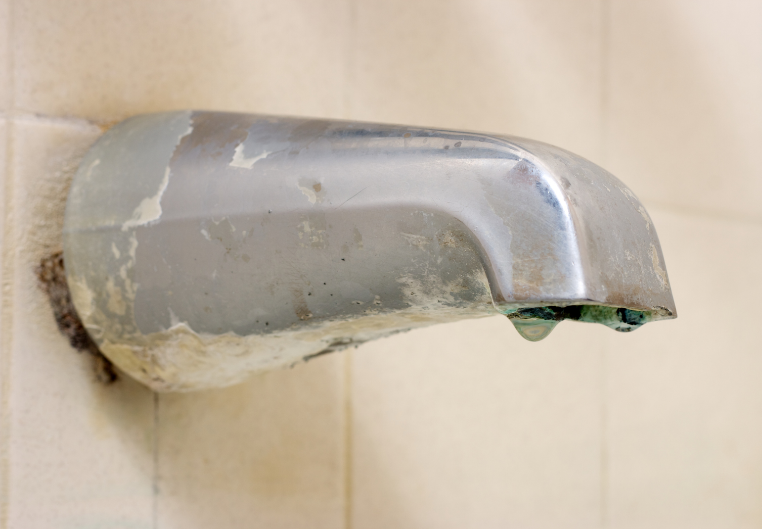How to Remove a Stuck or Rusted Tub Spout Kingston Brass
