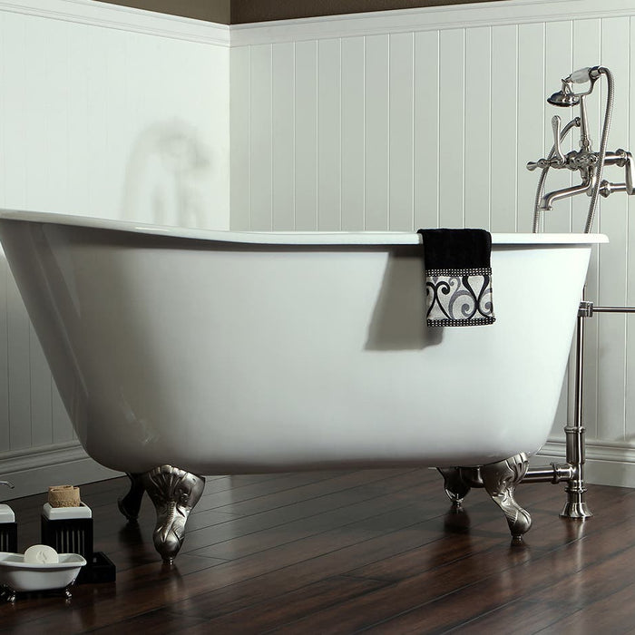 How to Decorate a Vintage Bathroom Like a Winter Retreat