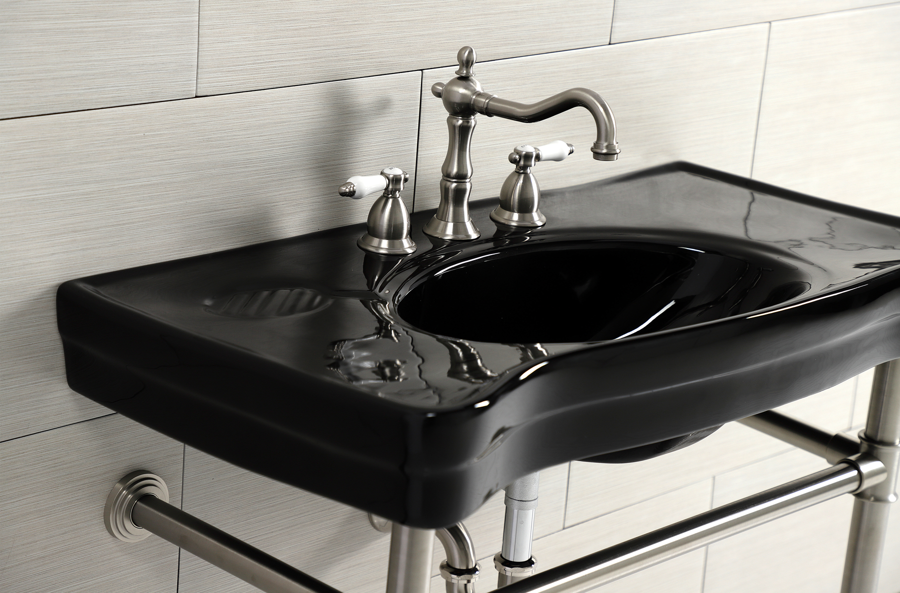 Console Sinks for Successful Bathrooms, VPB136K8ST