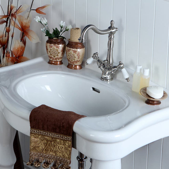 How to conceal unsightly items in the bathroom
