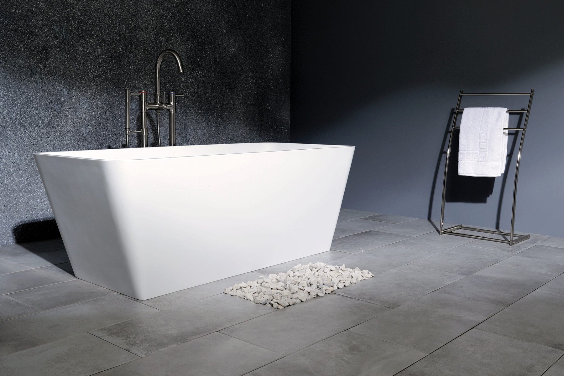 Bathtub Feature 5: Profile of the VRTSQ592722 solid surface bathtub