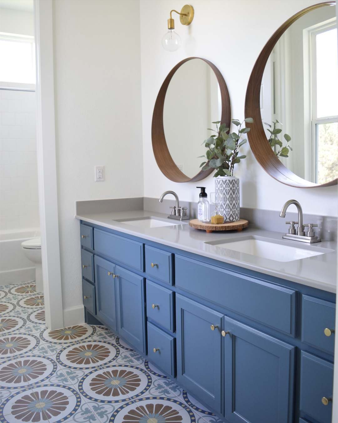 Kingston's Top Summer Bathrooms | KINGSTON Brass