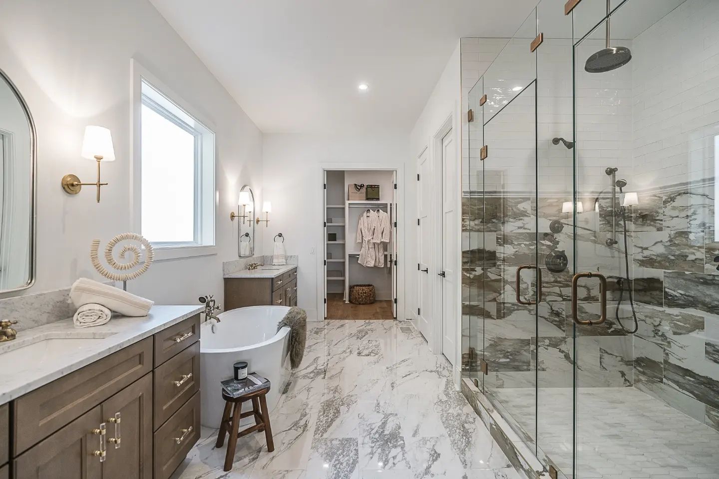 10 Freestanding Bathtubs for Your Modern Bathroom