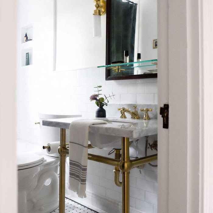 2-leg or 4–leg Bathroom Vanities: How to Choose What's Best For You