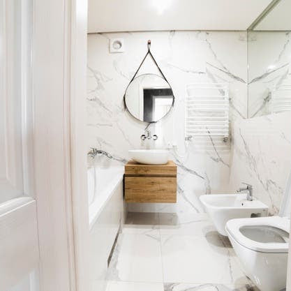 5 Designer Tips to Upgrade Your Small Bathroom