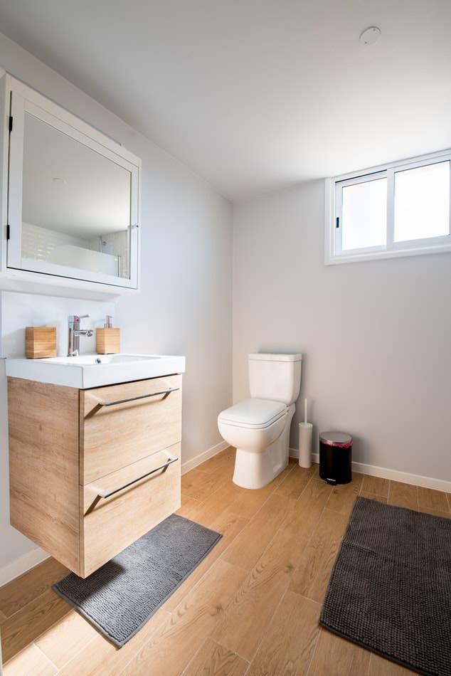 4 Tips to Know When Remodeling a Small Bathroom