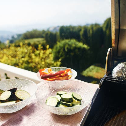 Get Yourself an Outdoor Kitchen this Summer