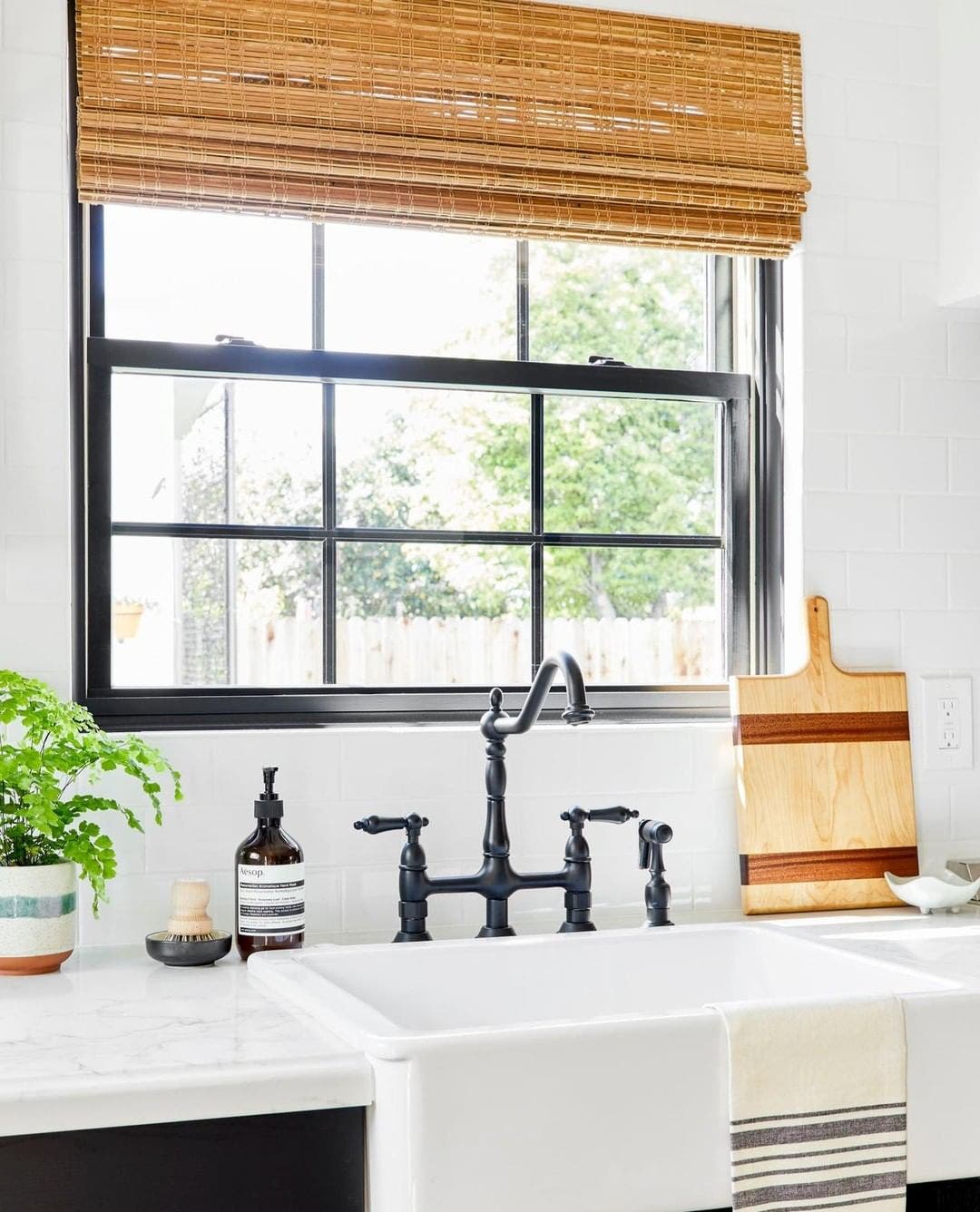 Choosing the Best Black Kitchen Faucets