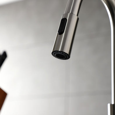 Kingston Sona LS8788CTL - Continental Single-Handle Pull-Down Kitchen